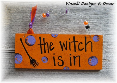 Handpainted Wood Plaque - Halloween Witch